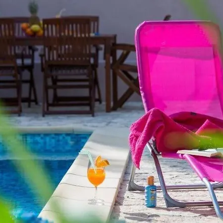 Roza - One-bedroom *