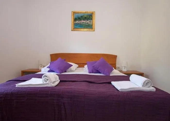 Roza - One-bedroom Mokošica